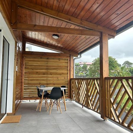 Logement Emeraude Sainte-Rose Luaran gambar